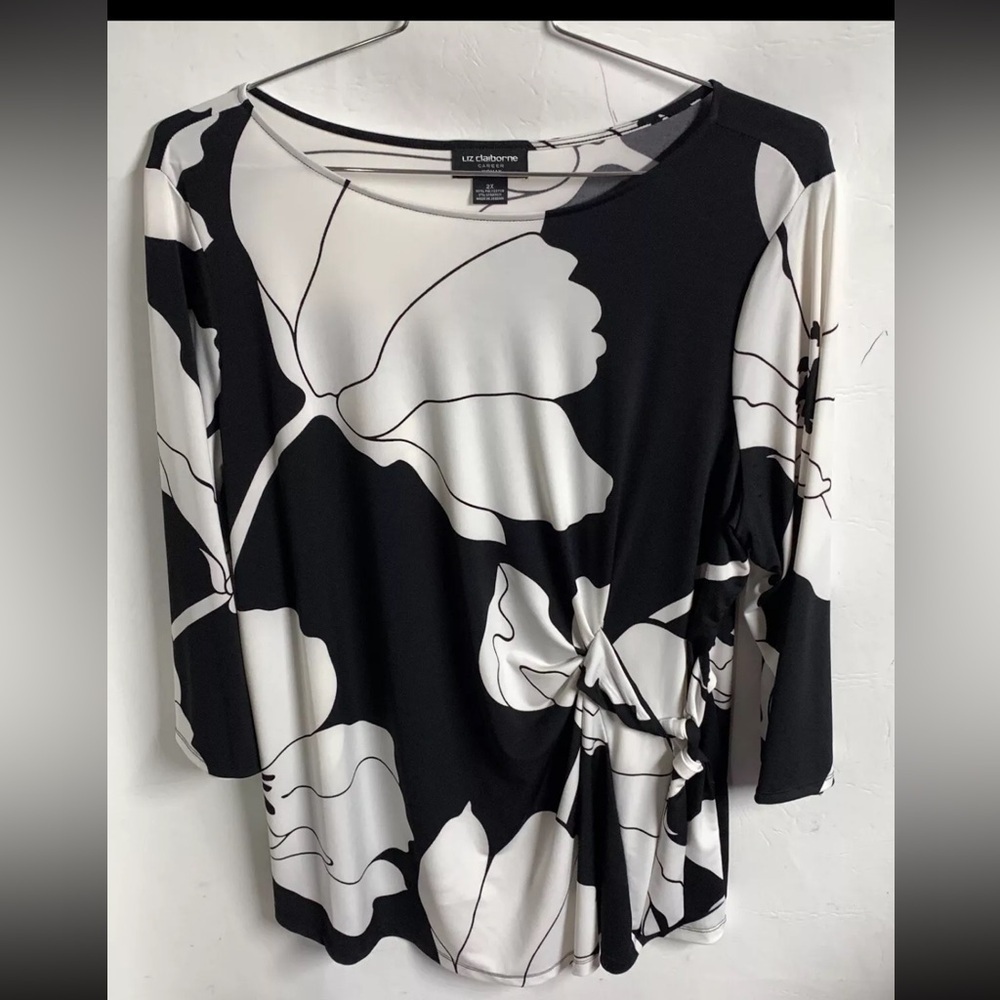 Liz Claiborne Black/ Ivory Floral 3/4 Sleeves Tie Side Stretch Top Size Large